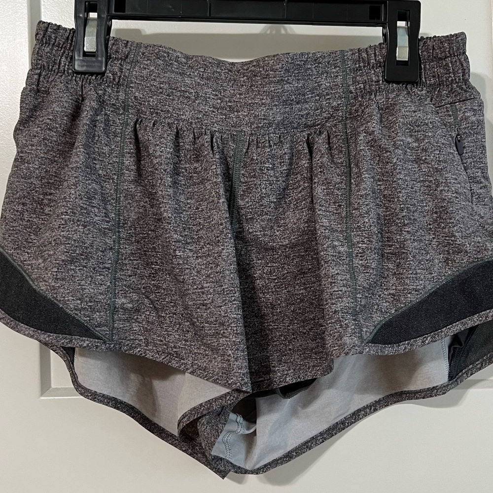 Lululemon Hotty Hot 2.5 Short